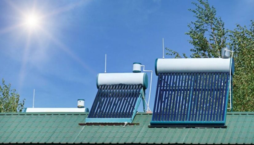 Apakah Solahart pionir water heater tenaga surya dunia? Sejarah 1953 dari Australia dan kontribusinya dalam solar water heater secara global.